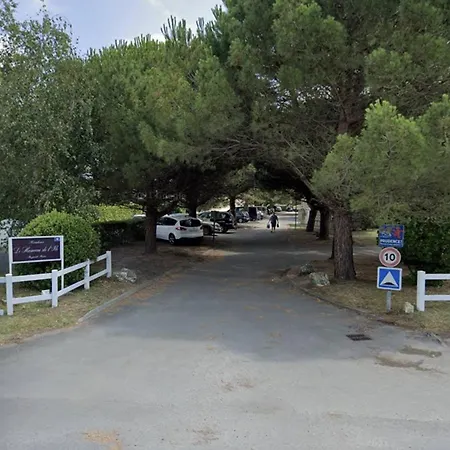 2 Pieces Proche Avec Parking - D'oleron - Fr-1-246a-151